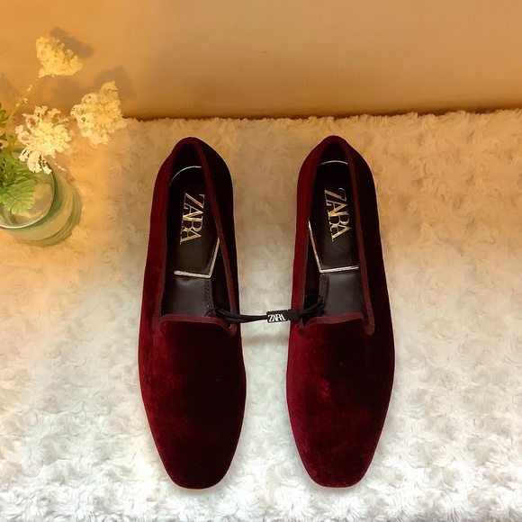 Zara Shoes - Zara Low Heeled Velvet Shoes Burgundy Red Sz 8 NWT